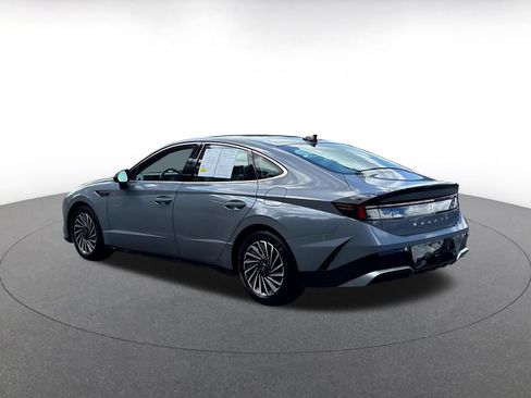 Used 2025 Hyundai Sonata SEL FWD image 17