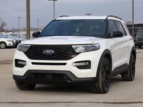 Used 2020 Ford Explorer ST w/ ST Street Pack image 6