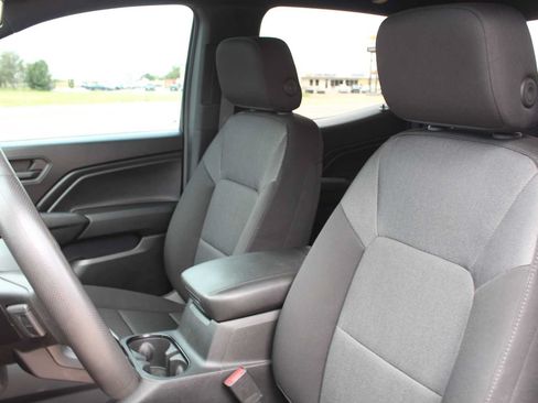 Used 2023 Chevrolet Colorado Trail Boss w/ Technology Package AWD/4WD image 27