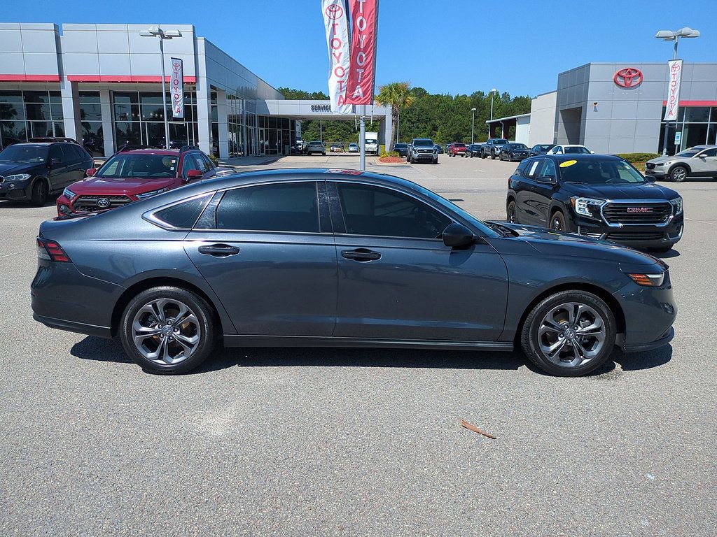 Used 2023 Honda Accord EX image 2