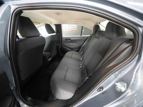 Used 2025 Toyota Corolla LE FWD image 23