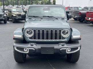 New 2026 Jeep Wrangler Unlimited Sahara AWD/4WD video 2