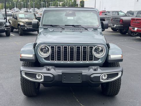 New 2026 Jeep Wrangler Unlimited Sahara AWD/4WD image 2