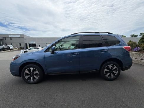 Used 2017 Subaru Forester 2.5i Premium AWD/4WD image 4