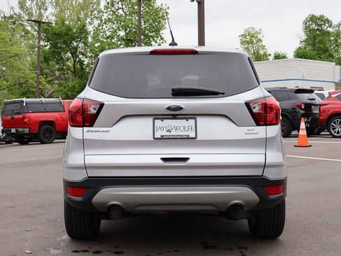 Used 2019 Ford Escape SE FWD image 6