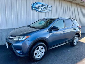 Used 2014 Toyota RAV4 LE image 1