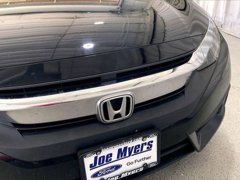 Used 2018 Honda Civic EX-T image 7