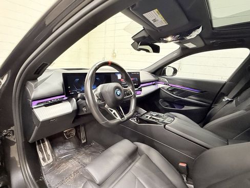 Used 2024 BMW i5 M60 w/ Premium Package image 33