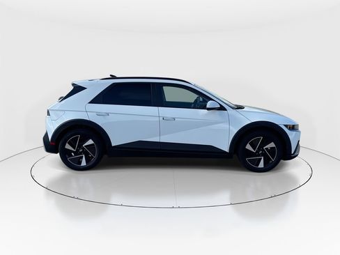 Used 2025 Hyundai Ioniq 5 SEL AWD/4WD image 9