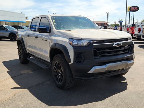 Used 2026 Chevrolet Colorado Trail Boss AWD/4WD image 5
