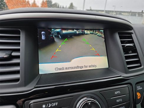 Used 2017 Nissan Pathfinder SV image 26