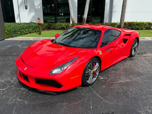 Used 2017 Ferrari 488 GTB image 11