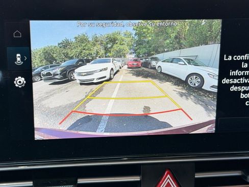 Used 2024 Hyundai Elantra SEL FWD image 17