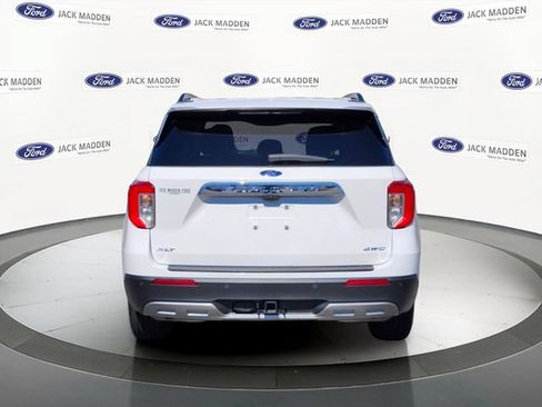 Certified 2023 Ford Explorer XLT w/ Equipment Group 202A AWD/4WD image 4