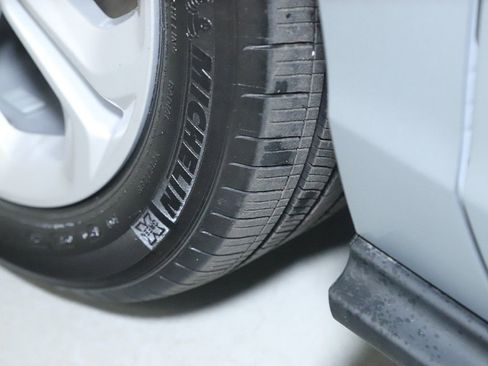 Used 2025 Honda Accord LX image 38