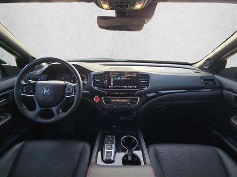 Used 2025 Honda Ridgeline Black Edition image 16