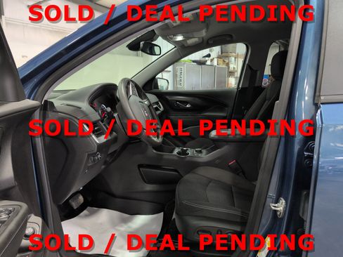 Used 2024 GMC Terrain SLE w/ Driver Convenience Package image 8