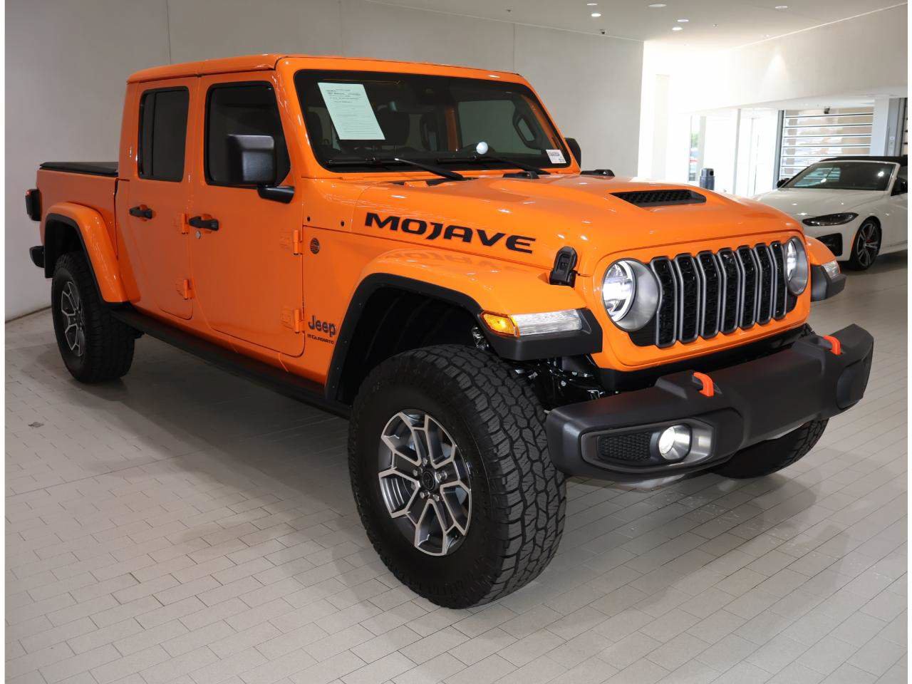 Used 2025 Jeep Gladiator Mojave w/ Safety Group AWD/4WD image 7