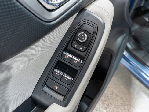 Used 2019 Subaru Forester Premium AWD/4WD image 14