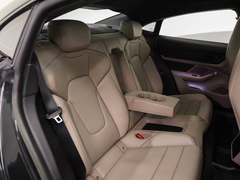 Used 2023 Porsche Taycan GTS image 29