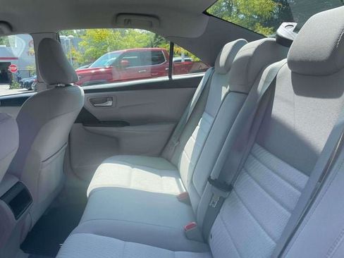 Used 2017 Toyota Camry LE FWD image 14