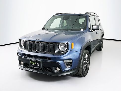 Used 2021 Jeep Renegade Latitude AWD/4WD image 3