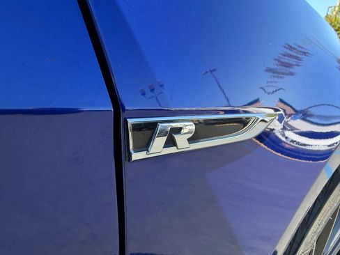 Used 2015 Volkswagen Golf R 4-Door AWD/4WD image 35