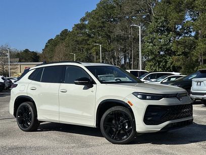 New 2026 Volkswagen Tiguan SE R-Line
