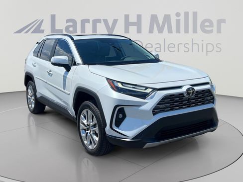 Used 2025 Toyota RAV4 Limited w/ Advanced Technology Package FWD image 7