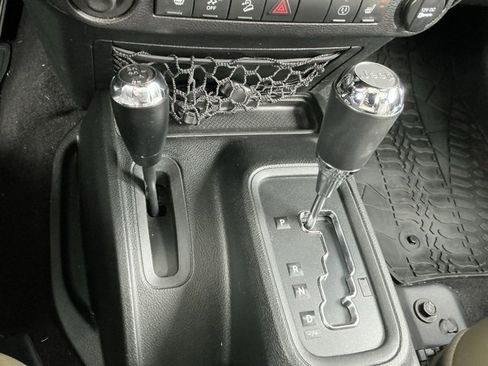 Used 2017 Jeep Wrangler Unlimited Sahara w/ Connectivity Group image 12