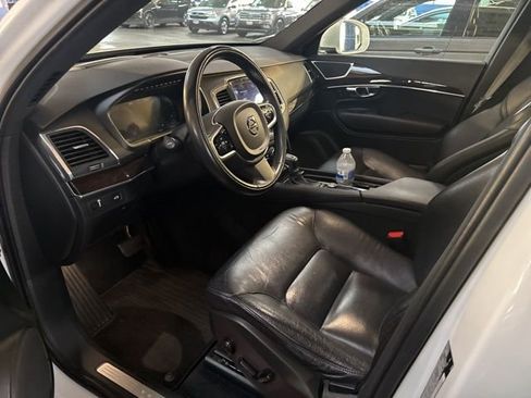 Used 2019 Volvo XC90 T6 Momentum w/ Advanced Package image 7