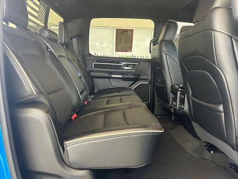 Used 2020 RAM 1500 Laramie RWD image 32