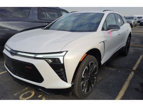 Used 2025 Chevrolet Blazer EV RS image 1