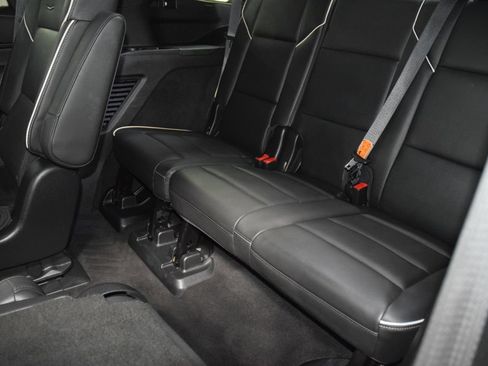 Used 2023 Cadillac Escalade Premium Luxury AWD/4WD image 44