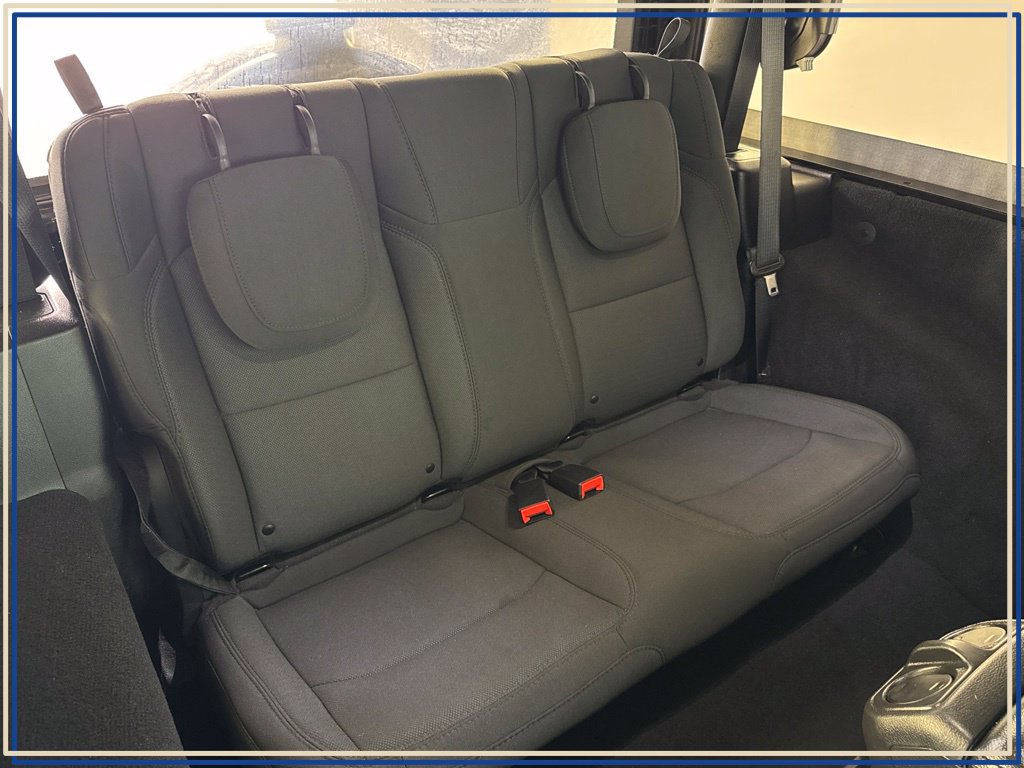 Used 2022 Jeep Wrangler Sport AWD/4WD image 38