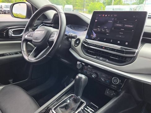 Certified 2022 Jeep Compass Limited AWD/4WD image 9
