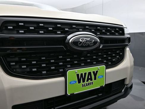 New 2025 Ford Ranger Lariat w/ FX4 Off-Road Package image 15