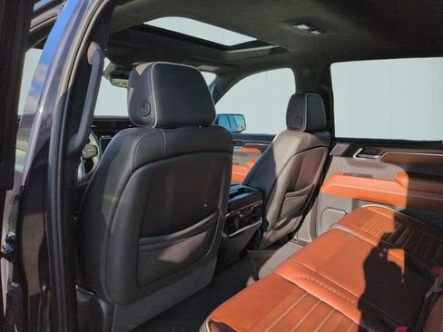 Used 2024 GMC Sierra 1500 Denali Ultimate AWD/4WD image 28