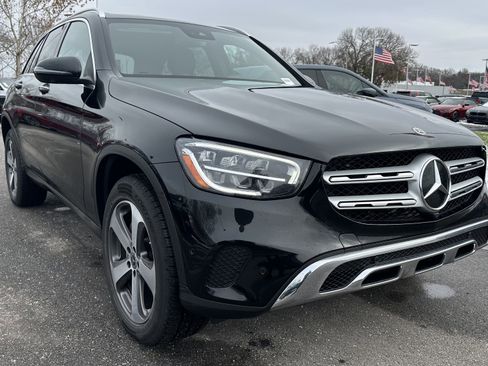 Used 2022 Mercedes-Benz GLC 300 4MATIC image 2