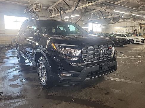 Used 2023 Honda Passport TrailSport image 7