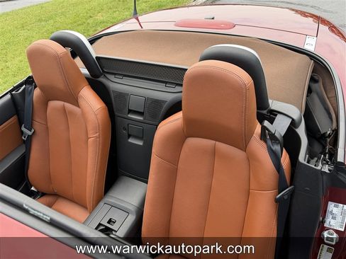 Used 2008 MAZDA MX-5 Miata Grand Touring RWD image 11