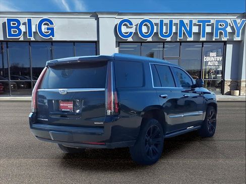 Used 2016 Cadillac Escalade Premium image 4