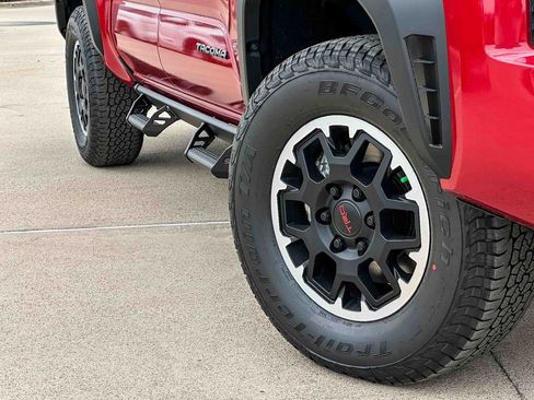 New 2026 Toyota Tacoma TRD Off-Road image 2
