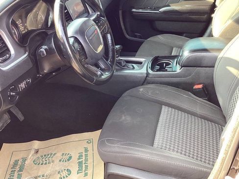 Used 2019 Dodge Charger SXT w/ Blacktop Package image 13