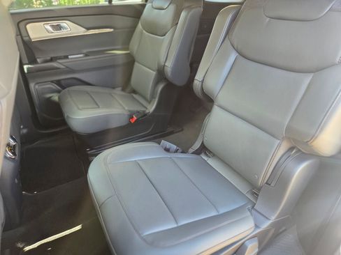 New 2026 Ford Explorer Active w/ Active Comfort Package RWD image 16