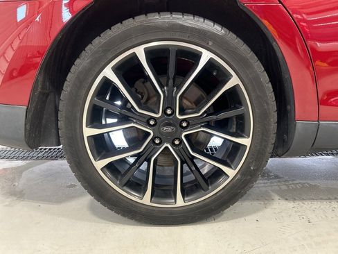 Used 2017 Ford Taurus SEL w/ Equipment Group 201A image 16