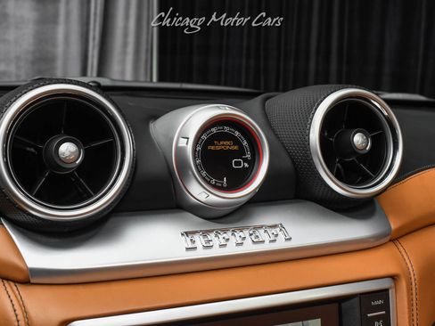 Used 2016 Ferrari California T RWD image 14