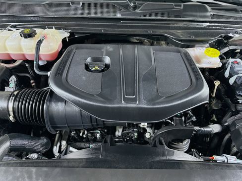 Used 2025 RAM 1500 Laramie image 31