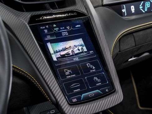 Used 2025 Lamborghini Revuelto image 24