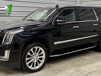 Used 2019 Cadillac Escalade ESV Luxury